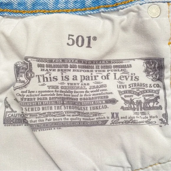 Hand Embroidered Levi’s button fly 501 High Rise Distressed Short Sh… - Picture 7 of 8